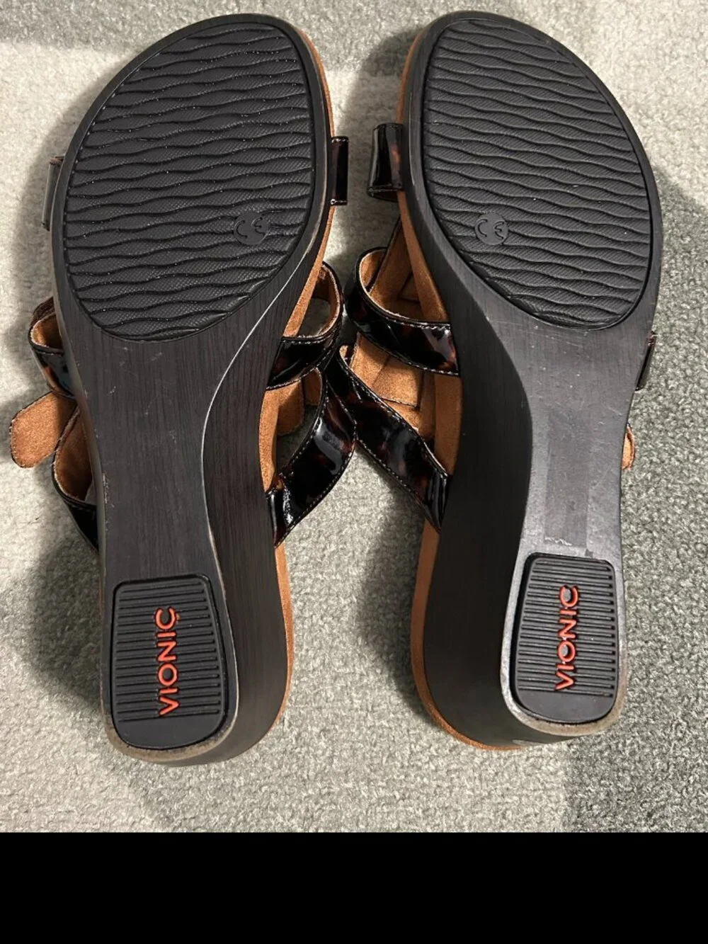VIONIC‎ RADIA Brown Tortoise Shell Triple Strap Wedge Sandals Women's Size 7